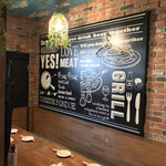 Gyuukushi Uokushi Noge Zaurusu - 牛串魚串 野毛ザウルス(神奈川県横浜市中区花咲町)店内