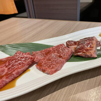 近江うし 焼肉 にくTATSU 青山本店 - 