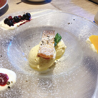 ゴドノフ東京 丸ビル店 - 