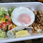 ほっともっとグリル - 料理写真:「ガパオライスBOX」500円也。税込。