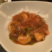 廣東料理 民生 ヒルトンプラザウエスト店 - スーパーランチ（メイン2品）麻婆豆腐と海老チリ
                      ご飯、お粥、スープお代わり可、搾菜、サラダ、デザート付き　1320円