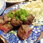 ざぶとん - 名物200メニューの牛サイコロステーキ！！！