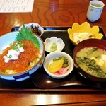 二本松 - いくら丼(3300円)