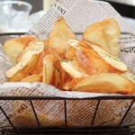 トリワイン ＰＩＫＯＳＨＨＨＵ - そのまんまポテチ