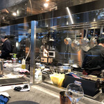 Tsubamesanjo Bit - オープンキッチンもbitの特徴