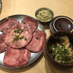 味ん味ん - 牛タン　ネギ塩　壺漬けカルビ