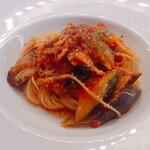 嶽 - 夏野菜いっぱいのトマトパスタ