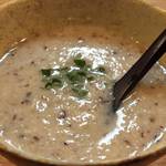 ら すとらあだ - 「きのこのスープ」：椎茸・しめじ茸・えのき茸・舞茸・エリンギ使用！きのこの粒々感と、滋味深い旨み♪