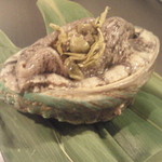 横浜うかい亭 - 鮑に　エストラゴン　ケッパーを乗せて