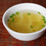 海南チキンライス 夢飯 - セットのスープ