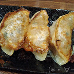 Gyouza Chuukasakaba Shibikara - 博多恵比寿餃子(490円)