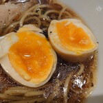 麺に光を 別邸 - 味玉