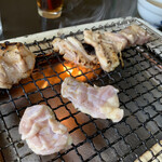 ドライブイン鳥 - しっかり焼いていきます…