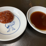 ドライブイン鳥 - ニンニク胡椒とタレの布陣