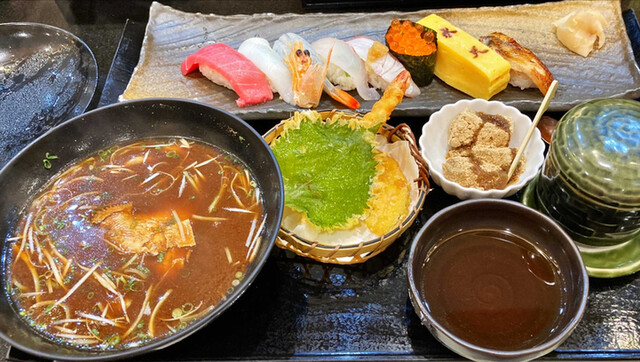 活魚廻転寿し 水天 原店 賀茂 回転寿司 食べログ