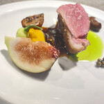 アンファロ - お口直しに無花果、ペコロスの薪焼きなど