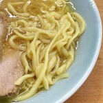 横濱ラーメン あさが家 - 酒井の麺は普通茹ででモッチリ。