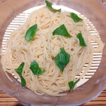 インコントロ - 蒸し鶏とフレッシュトマトのつけ麵風冷製パスタ　パスタはこんな感じ