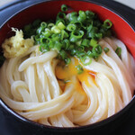 須崎食料品店 - 冷大　350円(税込)
      生卵　40円(税込)