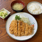 とんかつ　けやき - 松 ロースカツ定食(1,230円)
