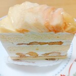 リリエンベルグ - 桃のケーキ