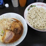 ラーメン二郎 - ラーメン＋つけ麺＋梅味　800＋100＋100円（コールはニンニクアブラ）