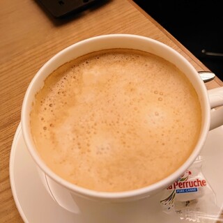 CAFE ONE HALF_1