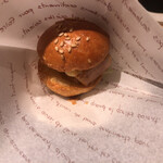 鳥匠 いし井 - タンドリーチキン チーズバーガー