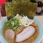 麺家むら田 - 豚骨醤油ラーメンと味玉