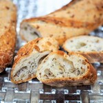 ル・グルニエ・ア・パン - バゲット・セレアル453円