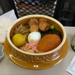 Toge no Kamameshi Honpo Ogino-ya Karuizawa Eki Uriten Shinano Kamameshi Uriten - 