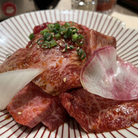 牛刺しと焼肉 仔虎 クリスロード店 - 