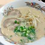 Tonton - ラーメン定食の豚骨ラーメン！