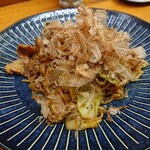 Shichifuku - 焼そば肉入り  キャベツと豚肉のシンプルな焼そば  ソースがスゴく美味しい