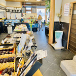 亀屋延永 - 入って正面！この右、御座敷。