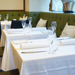 R1 TOKYO Bar&Restaurant - 2Fテーブル