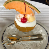 パノラミックレストラン ル・ノルマンディ - 大人のメロンソーダ