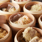 Shuumai Sakaba Tsutsumi - 王道！三元豚焼売から海老シウマイなど様々！