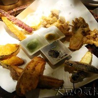 やさい家めい 表参道ヒルズ本家 - 旬野菜の天ぷら盛り合わせ(￥1,600)