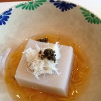 國見 - 里芋豆腐、菊ととんぶりのあんかけ