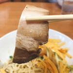 新華園 - チャーシューは2枚♪