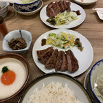 牛たん炭焼利久 - 