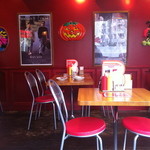 ブラザーズ - テーブル席