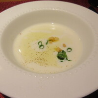 LA PAIX - じゃがいもの冷たいポタージュ