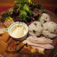 LA PAIX - 薬膳サラダランチ　1,100円