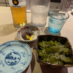 旬菜 いまり - 万願唐辛子とジャコの炊いたんと、突き出しの鰹