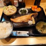 Shunsenya Isari - サバの塩焼き定食 税込850円