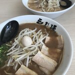 永斗麺 - さんまラーメン（奥はホタテラーメン）
