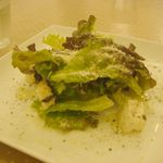 PIZZA ガレリア - ゴルゴンゾーラとパルメザンのサラダ