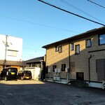 いたこ寿司 - 古里西交差点から入る